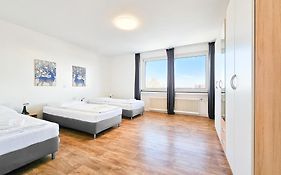 Raj Living - 1 Or 3 Room Apartments With Balcony - 20 Min Messe Dus & Airport Dus